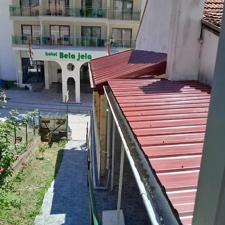 Sobe Za Izdavanje Nedeljkovic * Lukovo