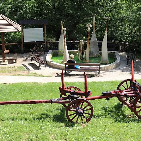 Sobe Za Izdavanje Nedeljkovic Homestay Lukovo