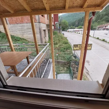 Sobe Za Izdavanje Nedeljkovic * Lukovo (Kursumlija)